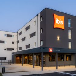 iBiS-Hotel-SaintPaulTroisChateaux-ByGuillaumeEtLaurie23-accor-StPaul3Chateaux-Chambre-Restaurant-Piscine-Provence-Drome-HD-195